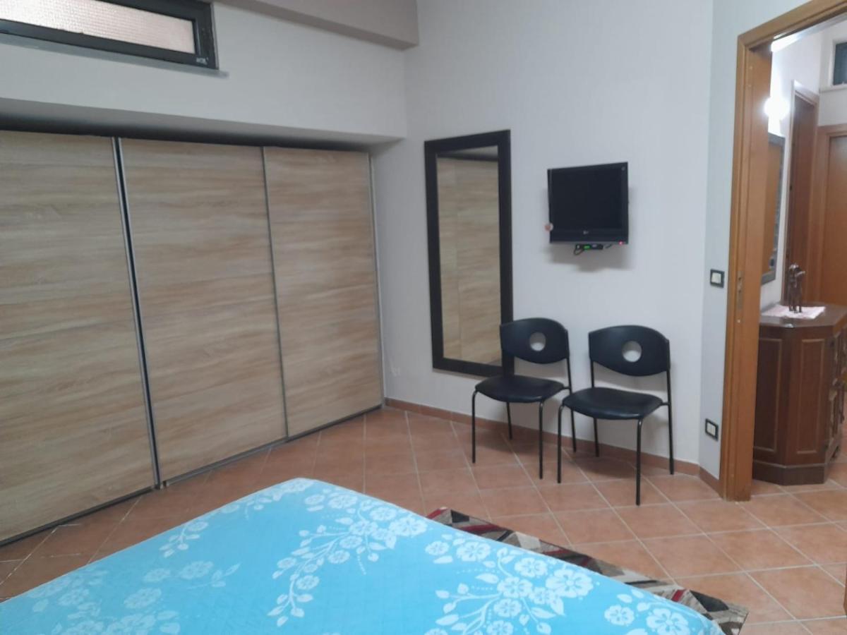 Casa Vacanze A 2 Minuti Dal Mare Avola Bagian luar foto