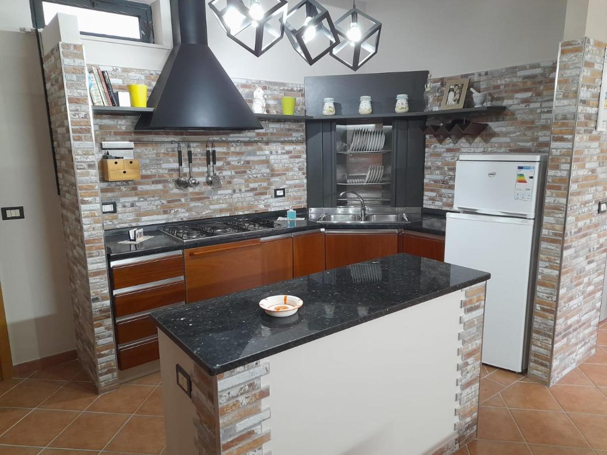 Casa Vacanze A 2 Minuti Dal Mare Avola Bagian luar foto